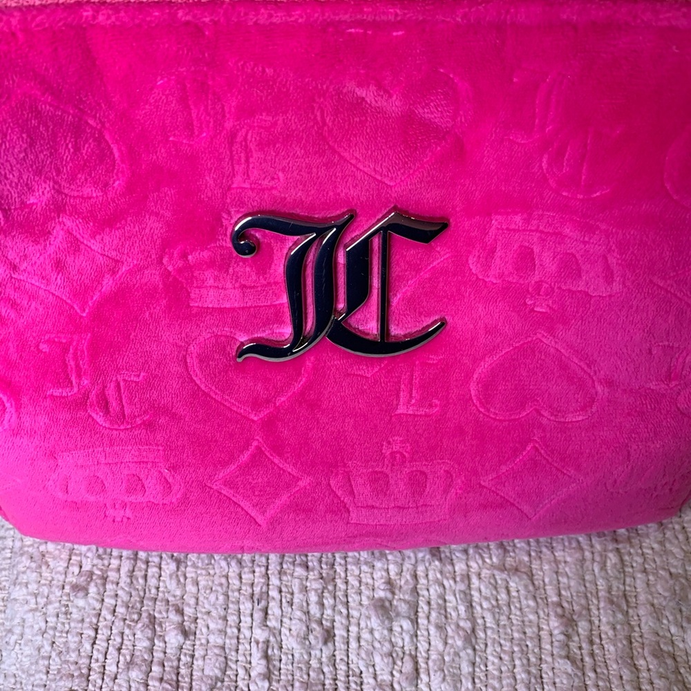 Juicy Couture Cosmetic/Makeup Bag - Picture 2 of 8